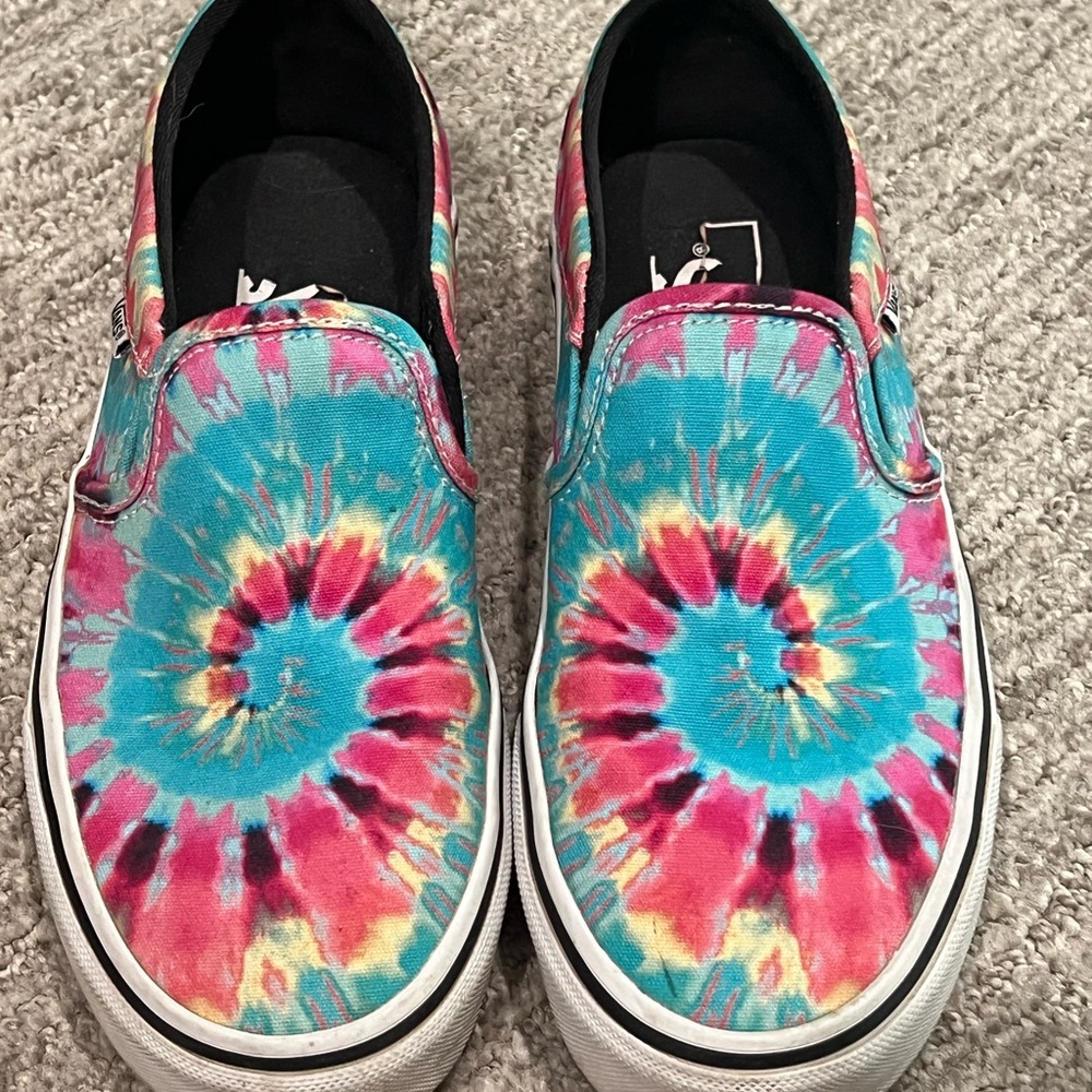 Vans, tie die slip on’s